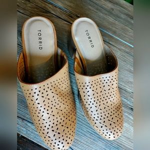 Torrid Cognac Leather Laser Cut Mule Size 11 Wide